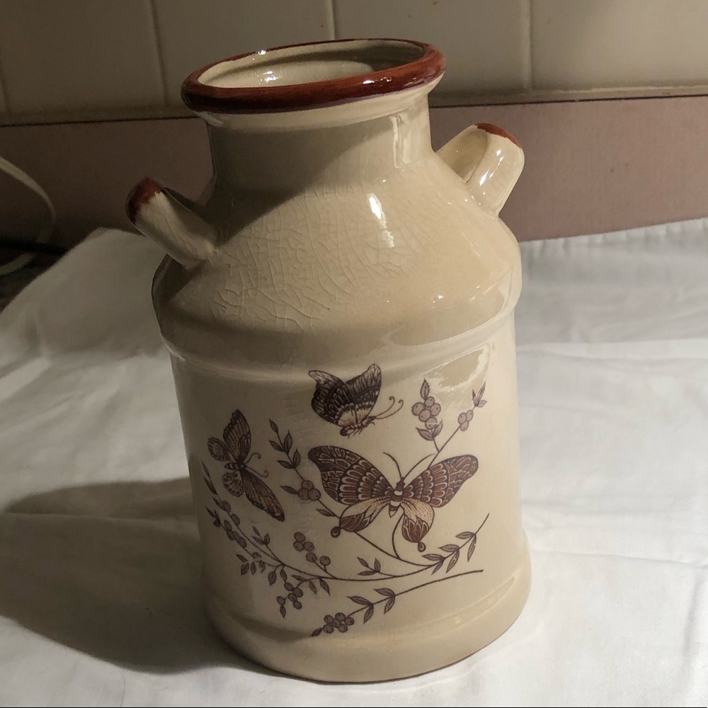 Old milk jug design kitchen utensils holder. Butterfly design. No chips/cracks.